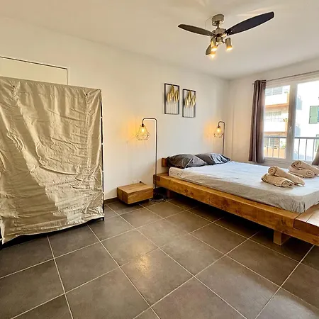 6 Voyageurs, Terrasse, Piscine Et Parking Prive Fréjus